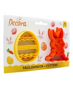 DECORA TAGLIAPASTA IN PLASTICA CONIGLIO E UOVO DECORATO